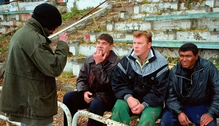 Как проходили съёмки фильма «Жмурки»: закулисные кадры и два десятка любопытных фактов об этой культовой ленте Фото со съемок, Фильмы, Длиннопост, Российское кино Как проходили съёмки фильма «Жмурки»: закулисные кадры и два десятка любопытных фактов об этой культовой ленте Фото со съемок, Фильмы, Длиннопост, Российское кино