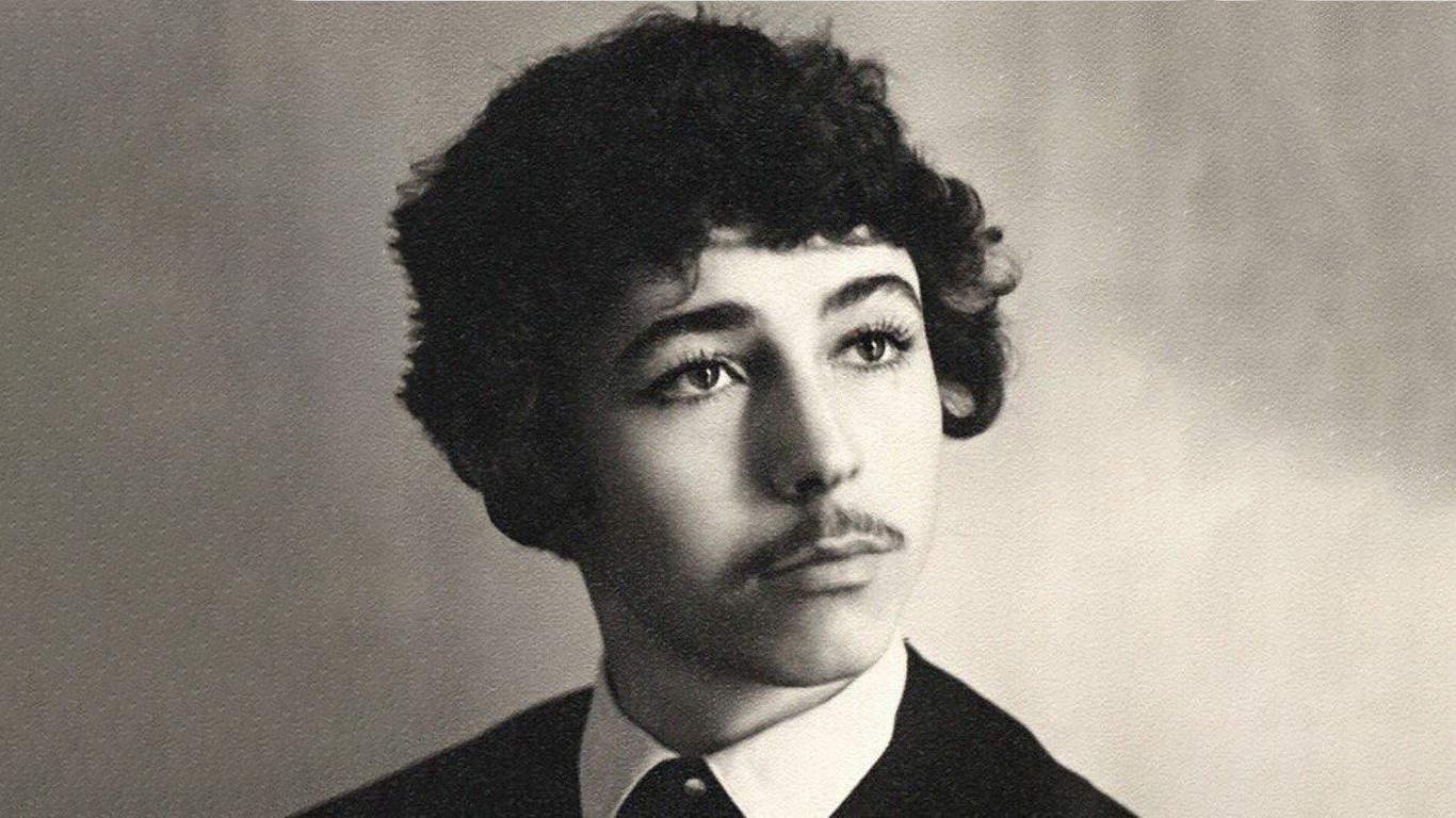 Valery Leontyev is thinking about creating a song that will later become the soundtrack for almost every series on the TNT channel - Hang glider, Valery Leontiev, Humor, TNT, Serials