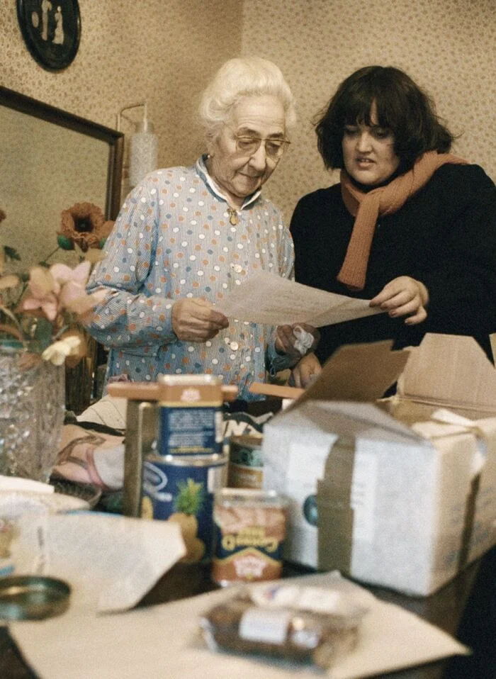 Интересные фотографии 90 -х (часть 115) 90-е, Детство 90-х, Ностальгия, Знаменитости, Эпоха, Фотография, Нонна Мордюкова, Римма Маркова, Modern Talking, Иван Демидов, Леонид Куравлев, Михаил Пуговкин, Юрий Яковлев, Старые песни о главном, Юрий Хой, Жанна Фриске, Чак Норрис, Джуна Давиташвили, Юрий Гагарин, Линда, Длиннопост