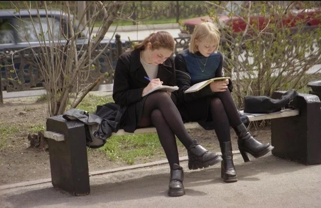 Интересные фотографии 90 -х (часть 115) 90-е, Детство 90-х, Ностальгия, Знаменитости, Эпоха, Фотография, Нонна Мордюкова, Римма Маркова, Modern Talking, Иван Демидов, Леонид Куравлев, Михаил Пуговкин, Юрий Яковлев, Старые песни о главном, Юрий Хой, Жанна Фриске, Чак Норрис, Джуна Давиташвили, Юрий Гагарин, Линда, Длиннопост