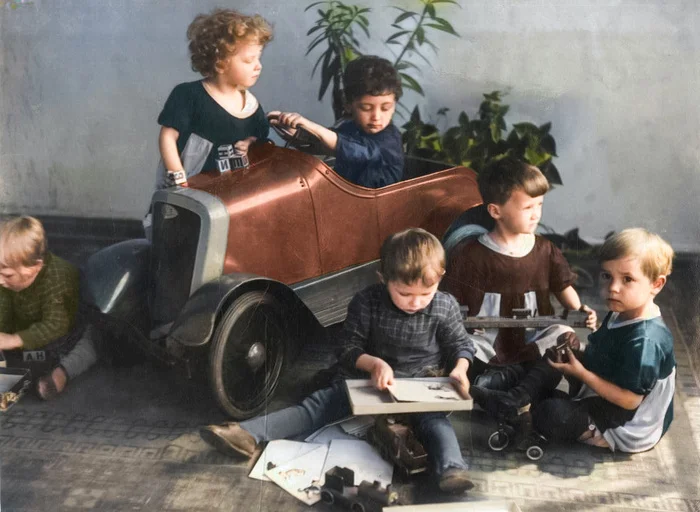 Подборка простых и потрясающих фотографий эпохи СССР. 20 раскрашенных фотографий. Часть 25 СССР, Фотография, Старое фото, 20 век, 60-е, 50-е, 40-е, 1930-е, 70-е, 80-е, Детство в СССР, Сделано в СССР, Историческое фото, Колоризация, Длиннопост