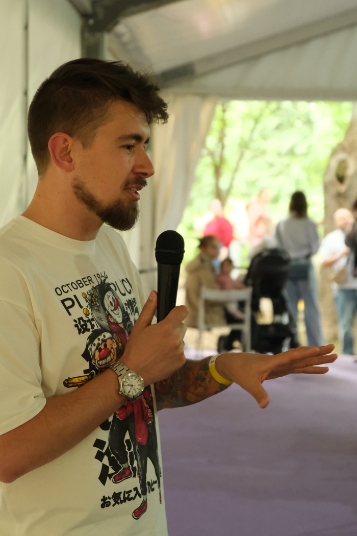 Арсений Эпов, продукт-оунер Membrana Kids, в ходе проведения хакатона поделился с сотрудниками МСТ и их детьми следующими мыслями: