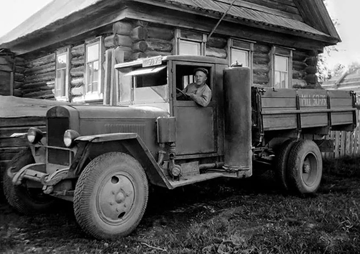 УралЗИС-352Л – последняя газогенераторная модель