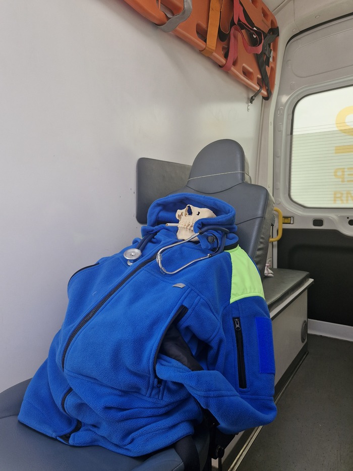 Работаешь 2 суток через сутки на двух работах, ещё и на учебу...