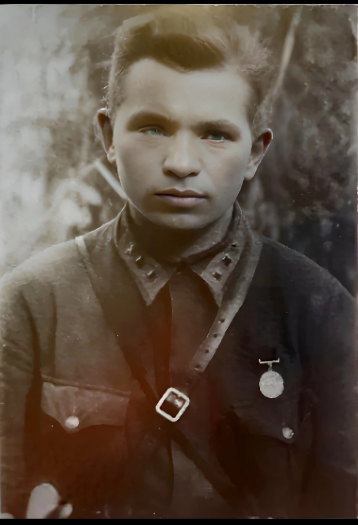   1942  .    , , , , , , ,  , 