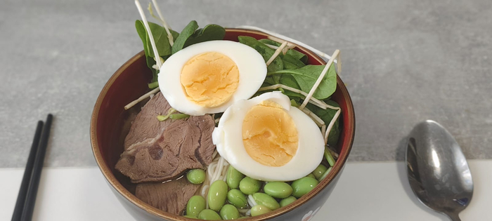 Подаю на стол