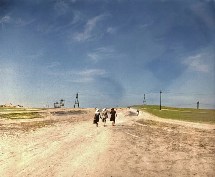 Подборка простых и потрясающих фотографий эпохи СССР. 20 раскрашенных фотографий. Часть 26 20 век, Старое фото, Фотография, СССР, Детство в СССР, 60-е, 70-е, 80-е, 50-е, Колоризация, Длиннопост