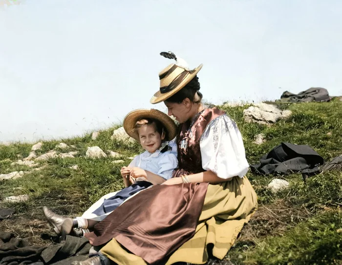 Осколки истории: Интересные и редкие ретро-фотографии Европы. 20 раскрашенных фотографий ХХ века. Часть 23 Португалия, Чехия, Франция, Германия, Нидерланды (Голландия), Швеция, Европа, Фотография, 20 век, Колоризация, Длиннопост