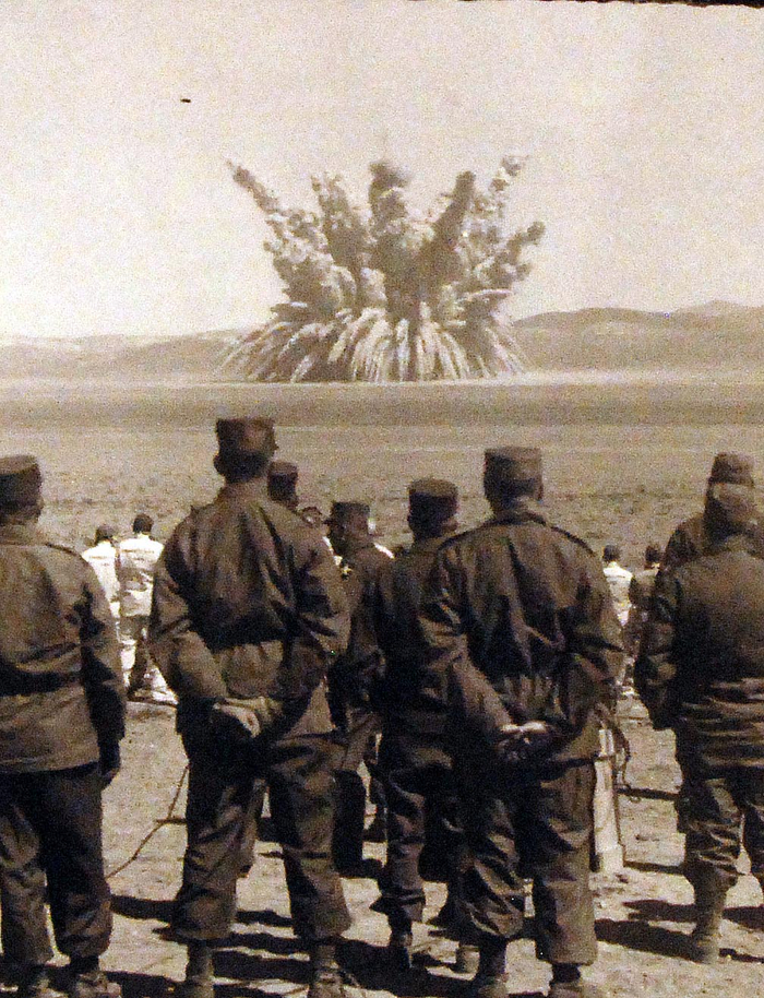 Desert Rock IV.      ,         .