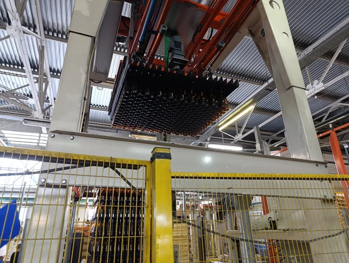 Как делают стеклянные бутылки Чистомэн, Туризм, Стеклотара, Упаковка, Производство, Видео, Вертикальное видео, Короткие видео, Длиннопост