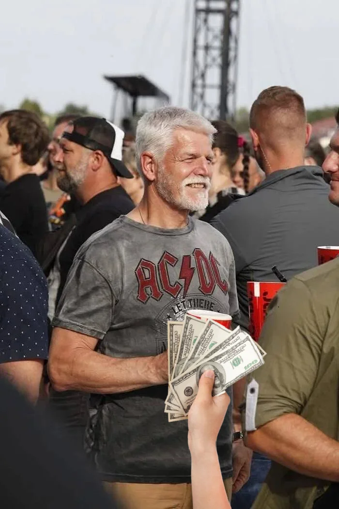 Ответ на пост «Президент Чехии на концерте AC/DC» - Президент, Чехия, Концерт, AC DC, Политика, Ответ на пост