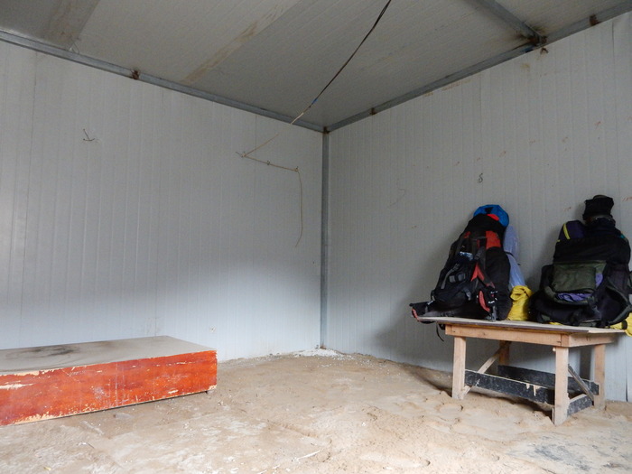  -      ,    .  + ,       -   