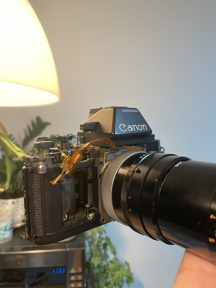 фото в процессе финальной сборки. после сборки - в начале поста. Я не фотографирую красиво фотоаппараты до ремонта)