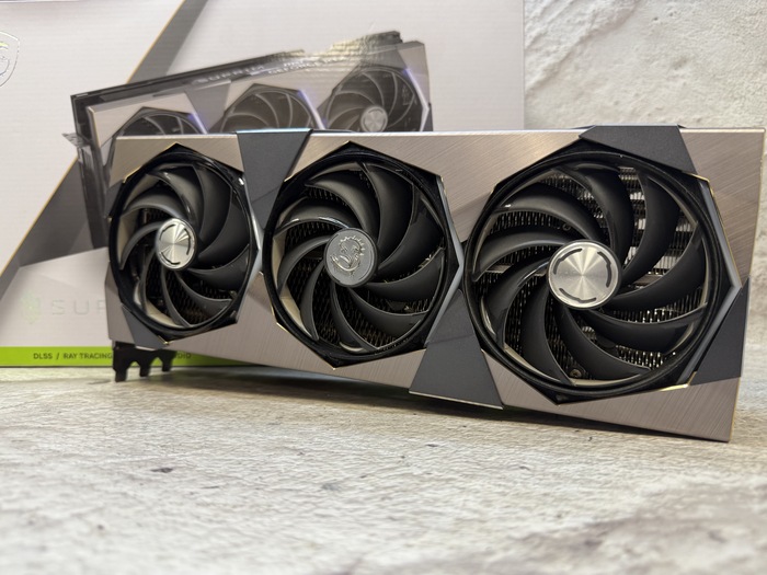 RTX 4090 suprim 24 GB