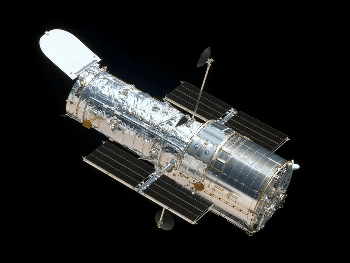  (Hubble Space Telescope, HST)    ()   .        