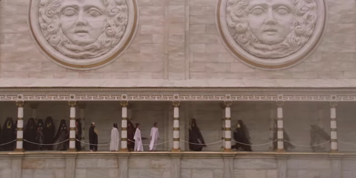 24 января 41 г. театральное представление перед заговором.Кадр из фильма "Калигула"