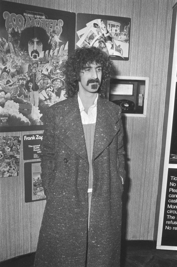  1971 . .       200 .