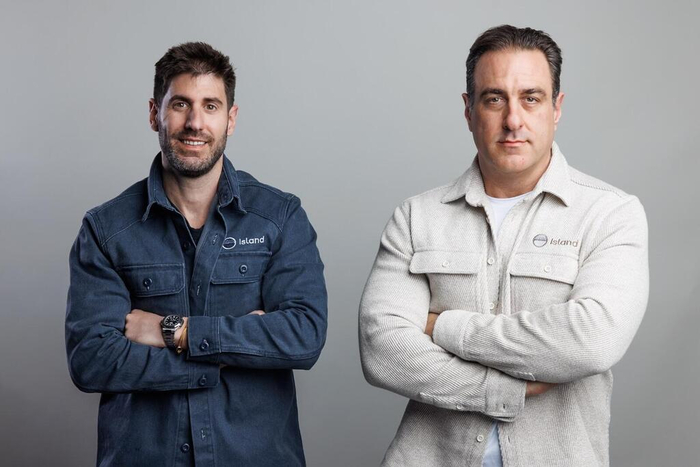 Основатели Island. ( Антонио Делуччи )
