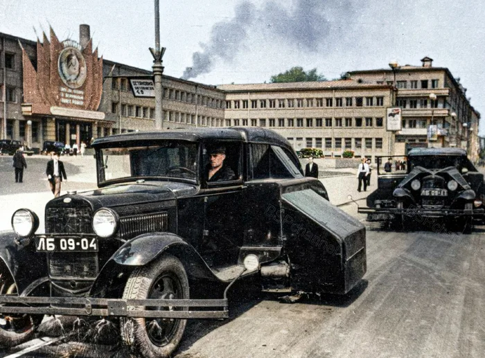 Жизнь Советского Ленинграда в 1930-е годы. 20 раскрашенных фотографий. Часть 3 История города, Краеведение, Историческое фото, 20 век, Ленинград, Санкт-Петербург, 1930-е, Фотография, Колоризация, Длиннопост