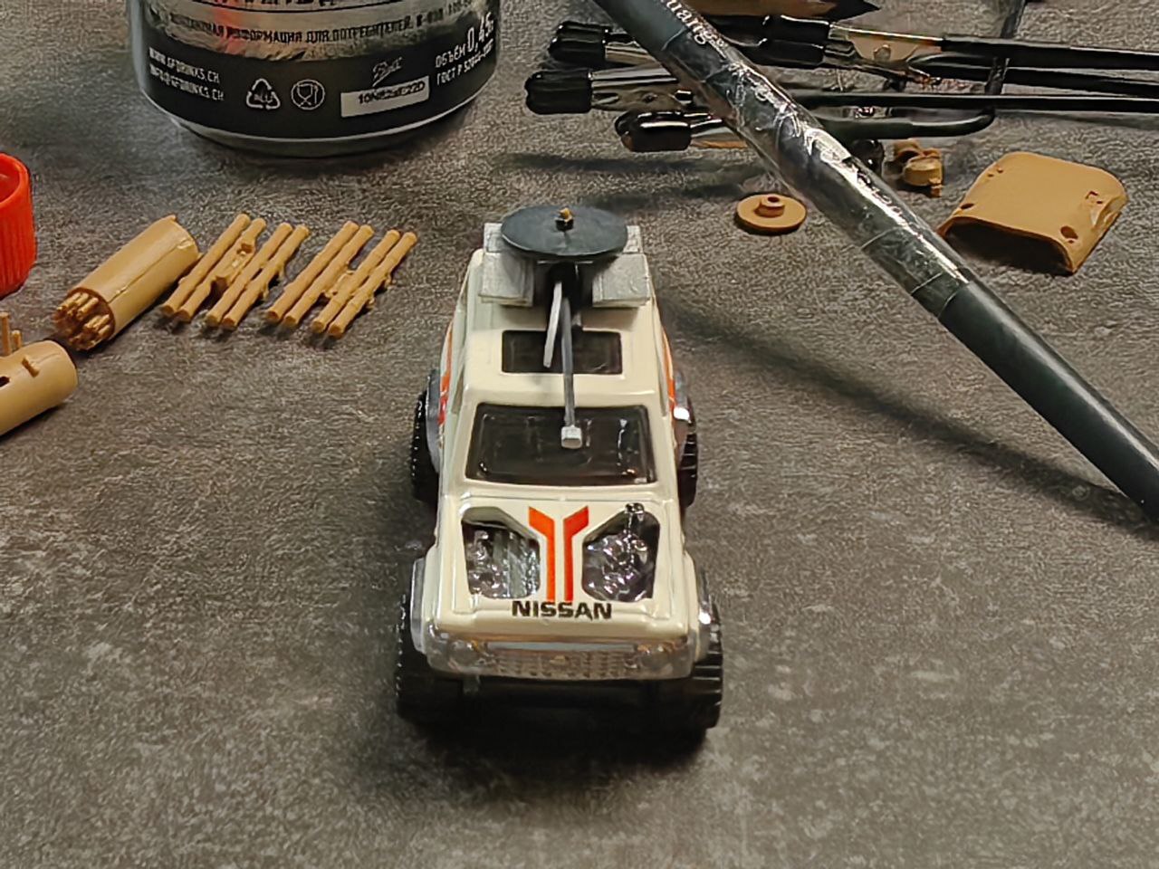 JEEP WITH AIRCRAFT GUN - Scale model, Jeep