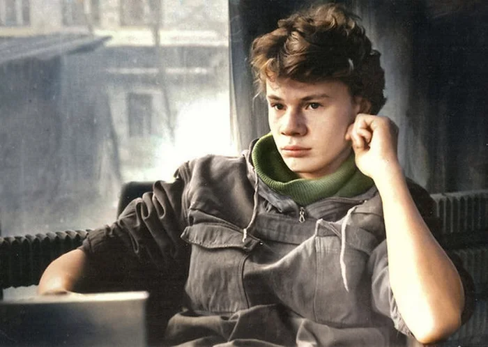 Интересная фотоподборка известных личностей СССР и Мира в детстве и юности. 20 раскрашенных фотографий. Часть 2 20 век, Старое фото, Знаменитости, Актеры и актрисы, Фотография, Колоризация, Музыканты, Биография, Длиннопост