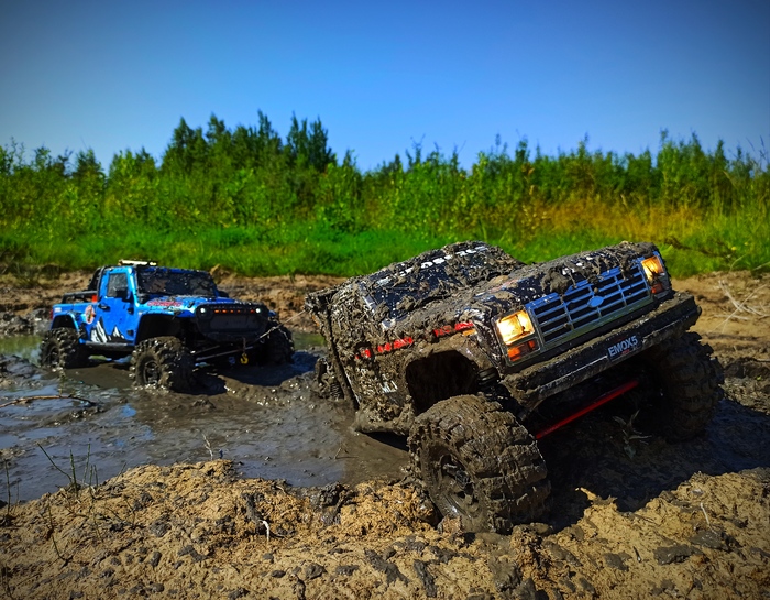 4x4 Jeep rescue on the off-road Crossrc EMO X series  , , , , , , 