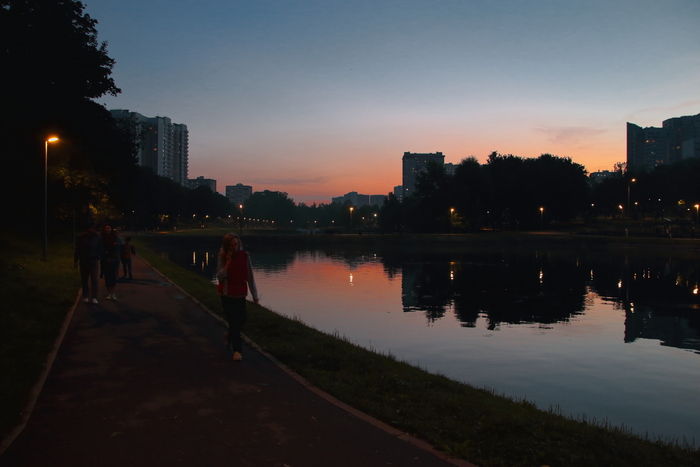 Вечерние прогулки: красиво и полезно :)