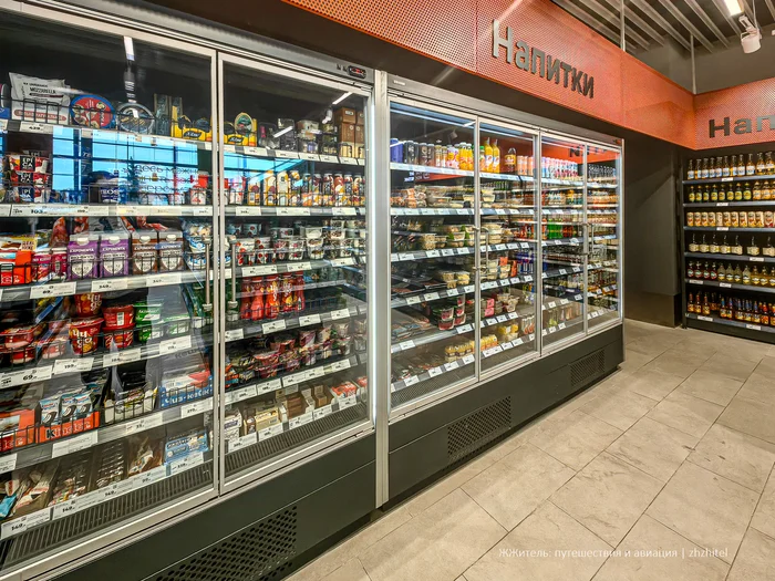 «Магнит» в аэропорту Домодедово дал  заднюю: цены подскочили в разы Путешествия, Кафе, Магазин, Аэропорт, Домодедово, Цены, Супермаркет Магнит, Супермаркет, Фотография, Продукты, Сетевые магазины, Экономия, Длиннопост