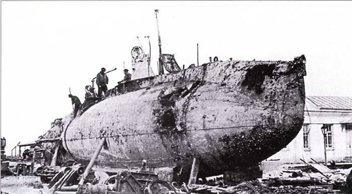 Поврежденная подлодка в BETASOM