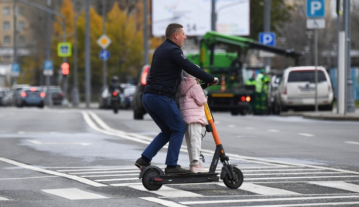 Для всех вело, самокато СИМочных малолетних граждан. А так же их родителей