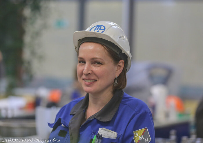 Из серии «Именно они делают Россию великой» - снято мной на заводе ПАО «Тюменские моторостроители»