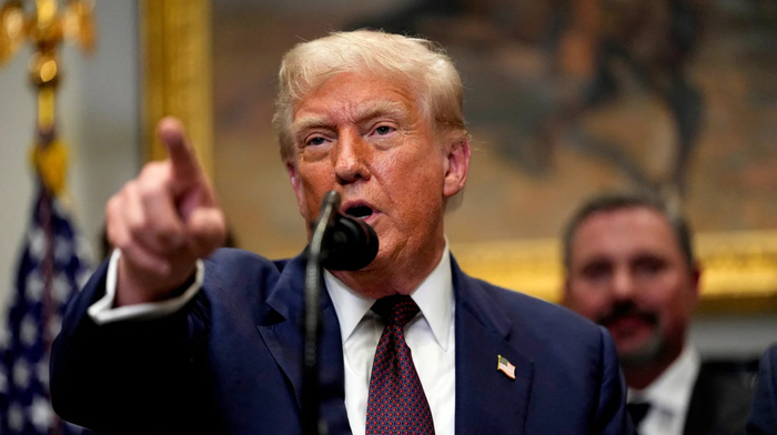 Трамп заявил, что в ответ на заявления Медведева отдал приказ о перемещении двух атомных подлодок «в соответствующие регионы»