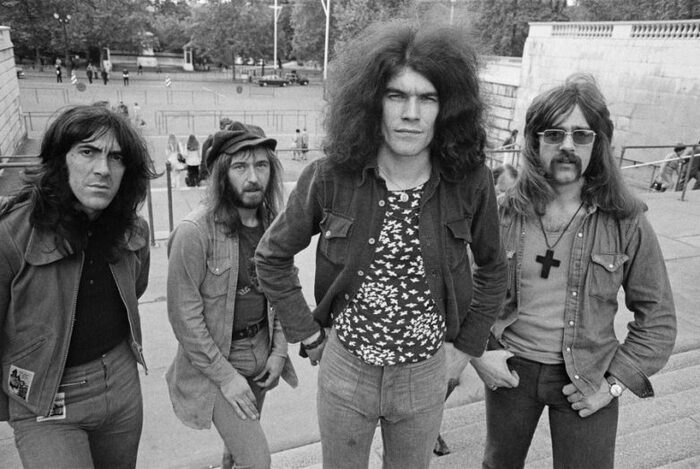Nazareth.  1972 , .