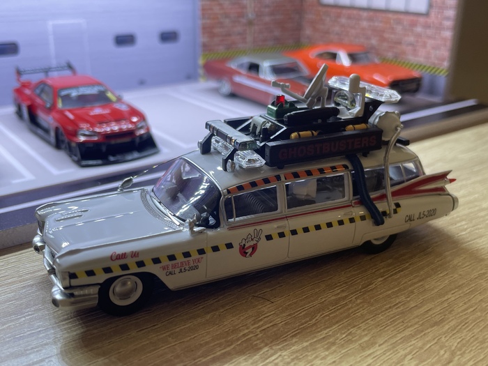   (Cadillac Miller-Meteor) ,   , , ,  1:64, , ,  , 