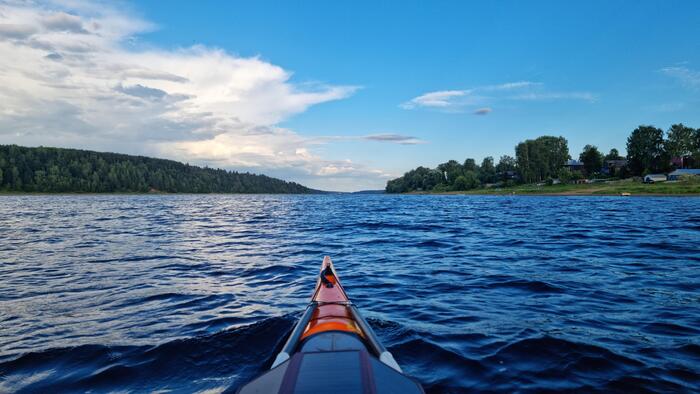Между двух посёлков. Вечерняя Волга.