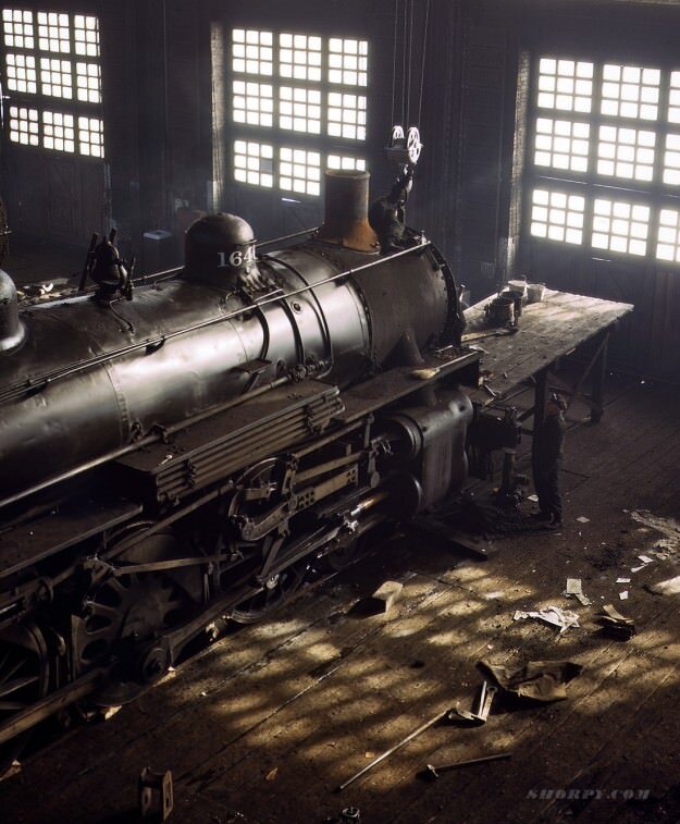   40- ,   -  .  1942 .