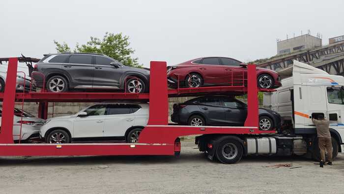 &quot;   &quot;.   Hyundai Santa Fe  