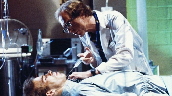 Кадр фильма "Леденящий"