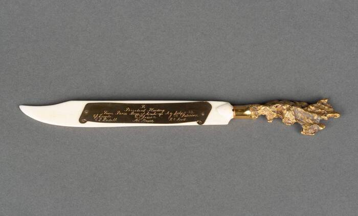 Золотой нож для писем с Аляски