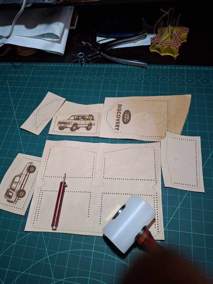 Пробиваю отверстия в 1мм. Как говорил учитель труда в школе *дырка в ж... а остальное отверстия*