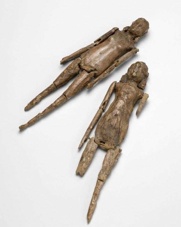 Пара римских кукол из слоновой кости