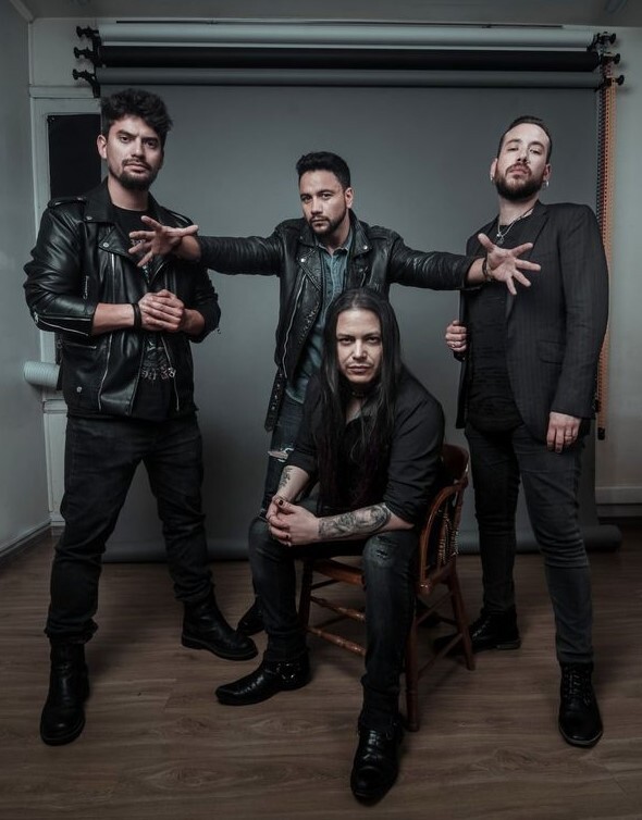 SINNERS BLOOD чилийцы исполняют классический HEAVY METAL с уклоном в Dio, Jorn и Masterplan