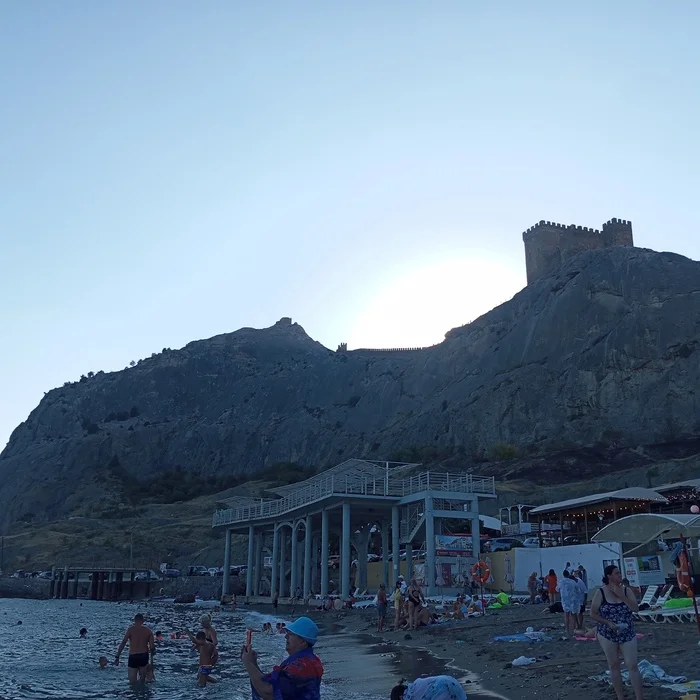 Судак расцвёл Черное море, Крым, Путешествие по России, Автопутешествие, Город Судак, Новый свет, Южный берег Крыма, Курорт, Море, Длиннопост