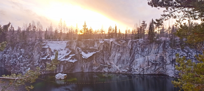 Рускеальский мрамор использовали для строительства Исаакиевского собора