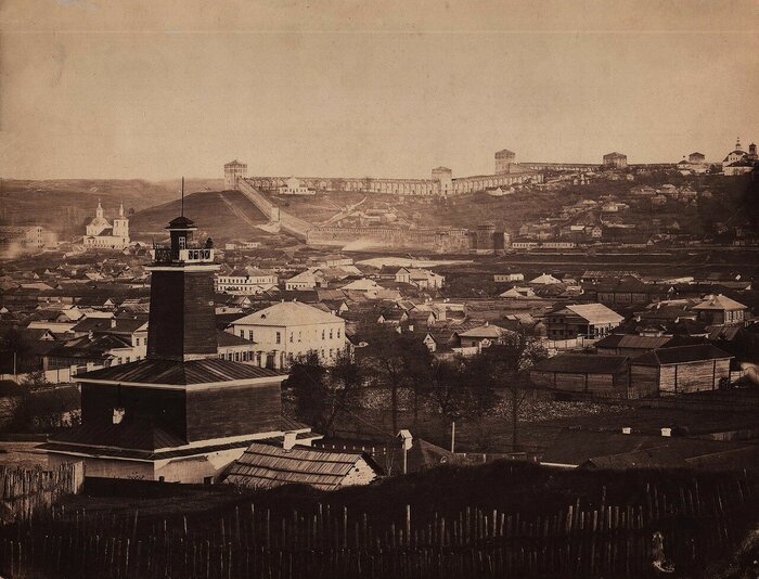 Вид с Покровской горы на Заднепровье и крепостную стену. 1863—1866