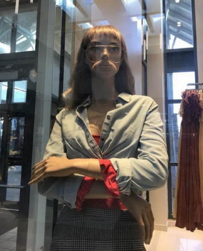 ! , , , , 
