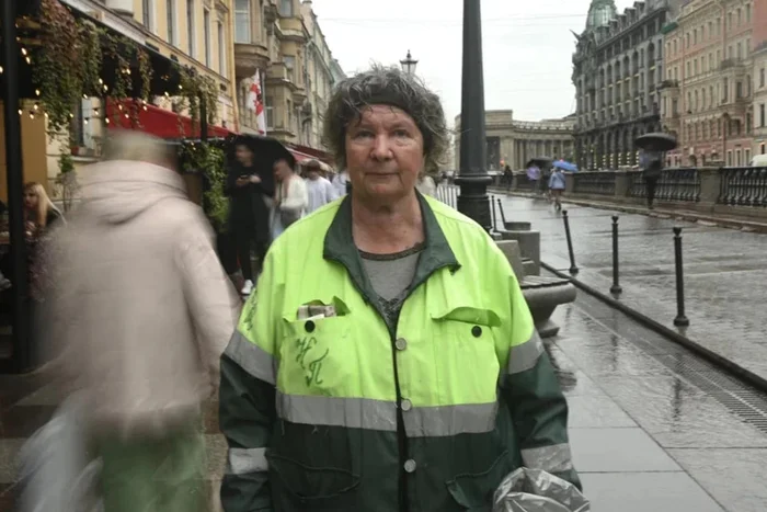 Дворнику Ирине Михайловне из Петербурга собрали 1 млн рублей Россия, Доброта, Милота, Хорошие новости, Длиннопост, Видео, Вертикальное видео