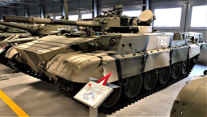 Объект 781 вариант Б в Кубинке (Технический центр парка «Патриот»). Источник фото: <!--noindex--><a href="https://pikabu.ru/story/neobyichnyie_predshestvenniki_terminatora_chetyire_opyitnyikh_bmpt_ne_poshedshikh_v_seriyu_13140311?u=https%3A%2F%2Fodetievbrony.ru%2Fviewtopic.php%3Fid%3D105&t=https%3A%2F%2Fodetievbrony.ru%2Fviewtopic.php%3Fid%3D105&h=92023875bedb85edfd242c832d5ecc4e3b581426" title="https://odetievbrony.ru/viewtopic.php?id=105" target="_blank" rel="nofollow noopener">https://odetievbrony.ru/viewtopic.php?id=105</a><!--/noindex-->