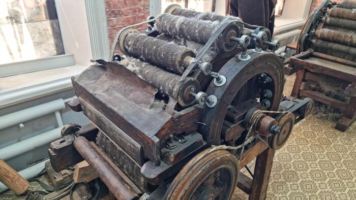 Прогресс дошёл и сюда! Та же машина, но уже с электроприводом.