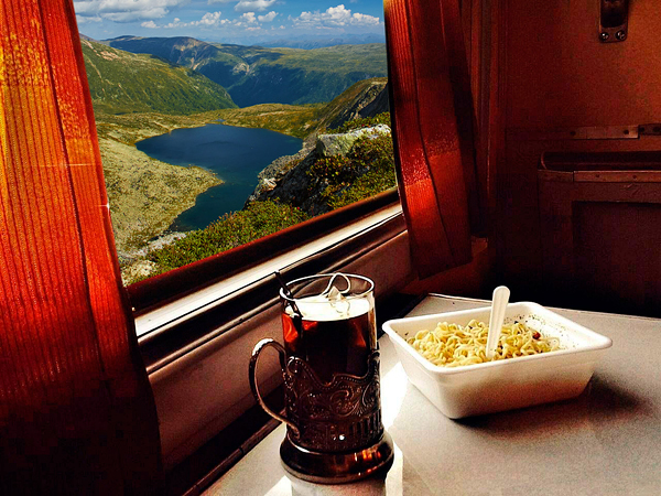 Внизу - долина реки Поселенка